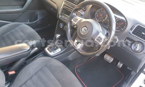 Nunua Ilio tumika Volkswagen Polo White Gari ndani ya Ezulwini nchini Hhohho Nunua Ilio tumika Volkswagen Polo White Gari ndani ya Ezulwini nchini Hhohho