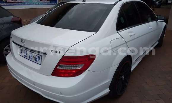 Acheter Occasion Voiture Mercedes‒Benz 200 Blanc à Ezulwini, Hhohho Acheter Occasion Voiture Mercedes‒Benz 200 Blanc à Ezulwini, Hhohho