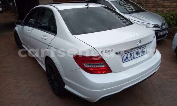 Acheter Occasion Voiture Mercedes‒Benz 200 Blanc à Ezulwini, Hhohho Acheter Occasion Voiture Mercedes‒Benz 200 Blanc à Ezulwini, Hhohho