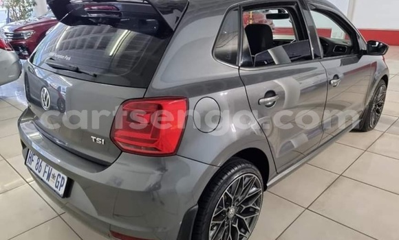 Nunua Ilio tumika Volkswagen Polo Black Gari ndani ya Ezulwini nchini Hhohho Nunua Ilio tumika Volkswagen Polo Black Gari ndani ya Ezulwini nchini Hhohho