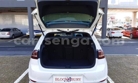 Buy Used Volkswagen Golf White Car in Mbabane in Manzini Buy Used Volkswagen Golf White Car in Mbabane in Manzini