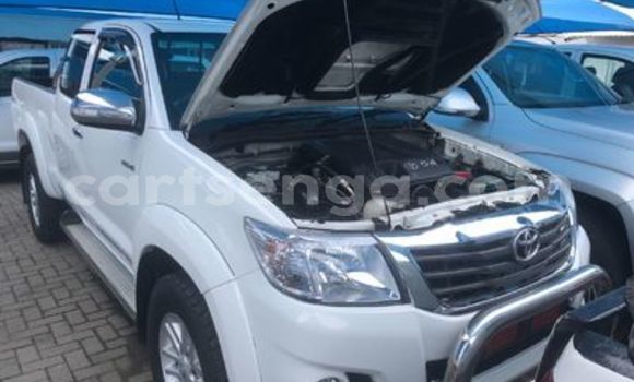 Acheter Occasion Voiture Toyota Hilux Blanc à Big Bend, Lubombo District Acheter Occasion Voiture Toyota Hilux Blanc à Big Bend, Lubombo District