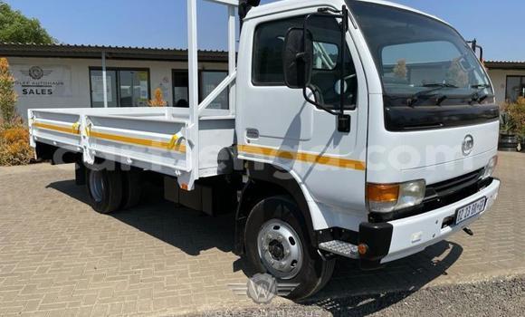 Buy Used Toyota Dyna White Truck in Bulembu in Hhohho Buy Used Toyota Dyna White Truck in Bulembu in Hhohho