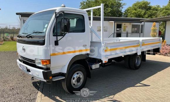 Buy Used Toyota Dyna White Truck in Bulembu in Hhohho Buy Used Toyota Dyna White Truck in Bulembu in Hhohho