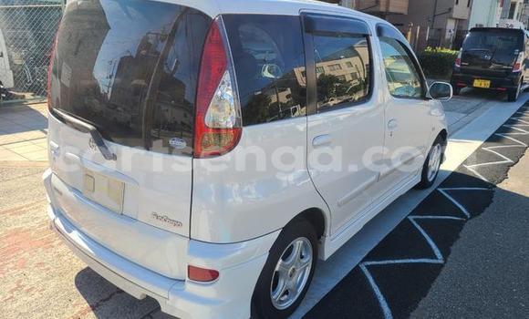 Acheter Occasion Voiture Toyota FunCargo Autre à Bulembu, Hhohho Acheter Occasion Voiture Toyota FunCargo Autre à Bulembu, Hhohho