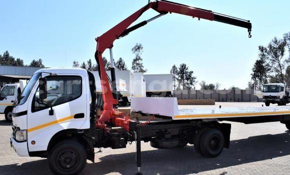 Buy Used Toyota Dyna White Truck in Bulembu in Hhohho Buy Used Toyota Dyna White Truck in Bulembu in Hhohho