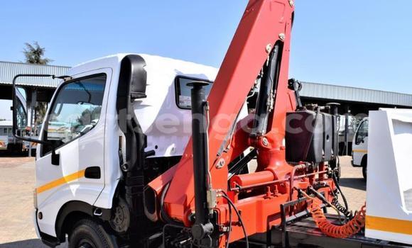 Buy Used Toyota Dyna White Truck in Bulembu in Hhohho Buy Used Toyota Dyna White Truck in Bulembu in Hhohho