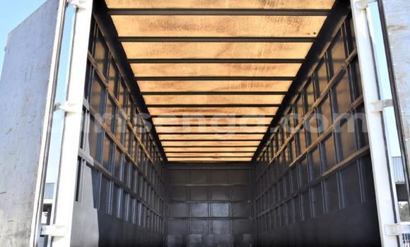 Acheter Occasion Utilitaire Nissan UD Blanc à Bulembu, Hhohho Acheter Occasion Utilitaire Nissan UD Blanc à Bulembu, Hhohho