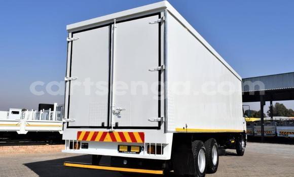 Acheter Occasion Utilitaire Nissan UD Blanc à Bulembu, Hhohho Acheter Occasion Utilitaire Nissan UD Blanc à Bulembu, Hhohho