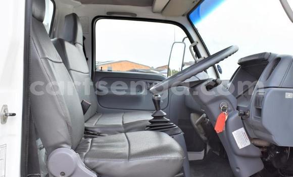 Acheter Occasion Utilitaire Nissan UD Blanc à Bulembu, Hhohho Acheter Occasion Utilitaire Nissan UD Blanc à Bulembu, Hhohho