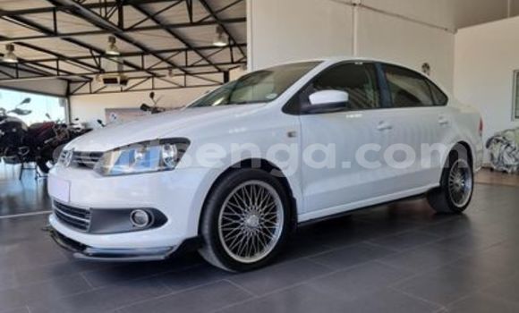 Acheter Occasion Voiture Volkswagen Polo Blanc à Bulembu, Hhohho Acheter Occasion Voiture Volkswagen Polo Blanc à Bulembu, Hhohho