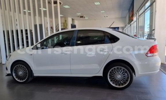 Acheter Occasion Voiture Volkswagen Polo Blanc à Bulembu, Hhohho Acheter Occasion Voiture Volkswagen Polo Blanc à Bulembu, Hhohho