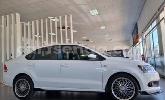 Acheter Occasion Voiture Volkswagen Polo Blanc à Bulembu, Hhohho Acheter Occasion Voiture Volkswagen Polo Blanc à Bulembu, Hhohho