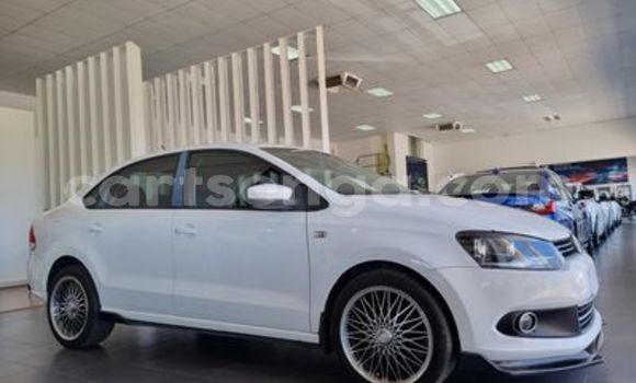 Acheter Occasion Voiture Volkswagen Polo Blanc à Bulembu, Hhohho Acheter Occasion Voiture Volkswagen Polo Blanc à Bulembu, Hhohho