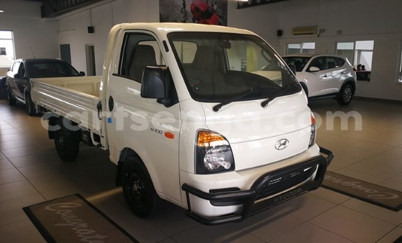 Buy Used Hyundai H200 White Truck in Mbabane in Manzini Buy Used Hyundai H200 White Truck in Mbabane in Manzini