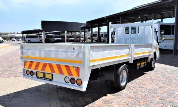 Acheter Occasion Utilitaire Toyota Dyna Blanc à Bulembu, Hhohho Acheter Occasion Utilitaire Toyota Dyna Blanc à Bulembu, Hhohho