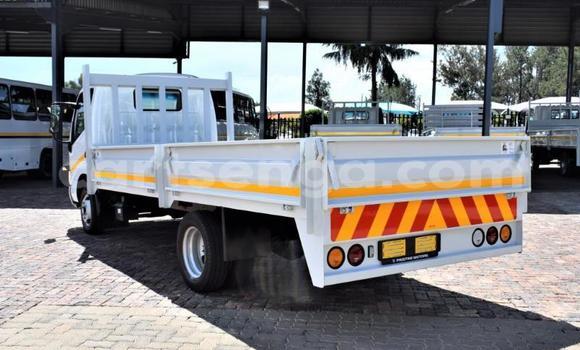 Acheter Occasion Utilitaire Toyota Dyna Blanc à Bulembu, Hhohho Acheter Occasion Utilitaire Toyota Dyna Blanc à Bulembu, Hhohho