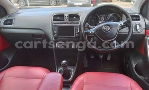 Nunua Ilio tumika Volkswagen Polo White Gari ndani ya Bulembu nchini Hhohho Nunua Ilio tumika Volkswagen Polo White Gari ndani ya Bulembu nchini Hhohho