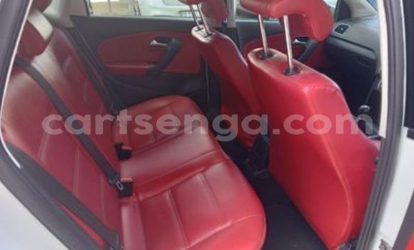 Nunua Ilio tumika Volkswagen Polo White Gari ndani ya Bulembu nchini Hhohho Nunua Ilio tumika Volkswagen Polo White Gari ndani ya Bulembu nchini Hhohho