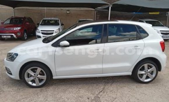 Nunua Ilio tumika Volkswagen Polo White Gari ndani ya Bulembu nchini Hhohho Nunua Ilio tumika Volkswagen Polo White Gari ndani ya Bulembu nchini Hhohho