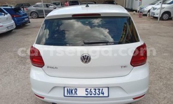Nunua Ilio tumika Volkswagen Polo White Gari ndani ya Bulembu nchini Hhohho Nunua Ilio tumika Volkswagen Polo White Gari ndani ya Bulembu nchini Hhohho