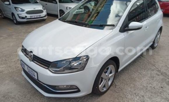 Nunua Ilio tumika Volkswagen Polo White Gari ndani ya Bulembu nchini Hhohho Nunua Ilio tumika Volkswagen Polo White Gari ndani ya Bulembu nchini Hhohho
