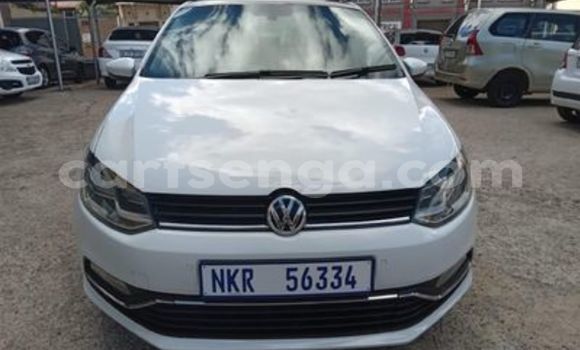 Nunua Ilio tumika Volkswagen Polo White Gari ndani ya Bulembu nchini Hhohho Nunua Ilio tumika Volkswagen Polo White Gari ndani ya Bulembu nchini Hhohho