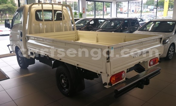 Buy Used Hyundai H200 White Truck in Mbabane in Manzini Buy Used Hyundai H200 White Truck in Mbabane in Manzini