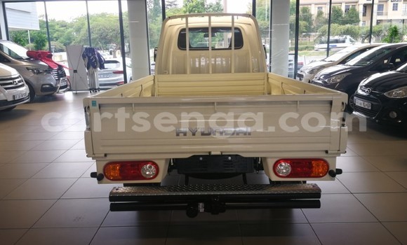 Buy Used Hyundai H200 White Truck in Mbabane in Manzini Buy Used Hyundai H200 White Truck in Mbabane in Manzini