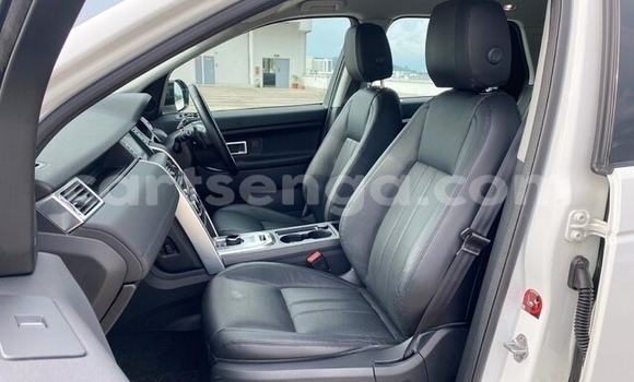 Acheter Occasion Voiture Land Rover Discovery Sport Blanc à Big Bend, Lubombo Acheter Occasion Voiture Land Rover Discovery Sport Blanc à Big Bend, Lubombo