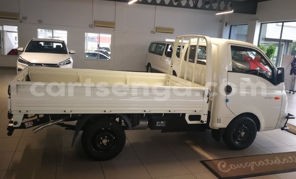 Buy Used Hyundai H200 White Truck in Mbabane in Manzini Buy Used Hyundai H200 White Truck in Mbabane in Manzini
