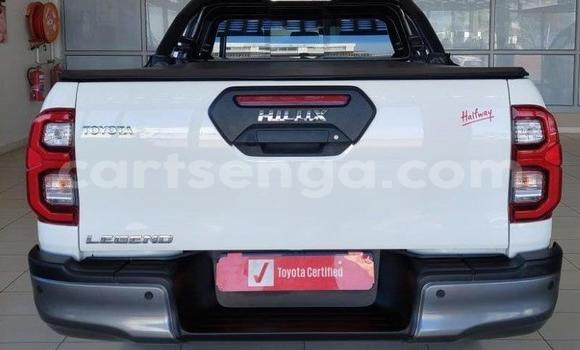 Buy Used Toyota Hilux White Car in Ezulwini in Hhohho Buy Used Toyota Hilux White Car in Ezulwini in Hhohho