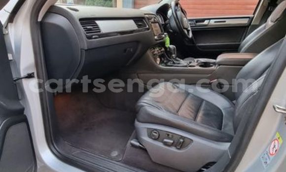 Nunua Ilio tumika Volkswagen Touareg Silver Gari ndani ya Mbabane nchini Manzini Nunua Ilio tumika Volkswagen Touareg Silver Gari ndani ya Mbabane nchini Manzini