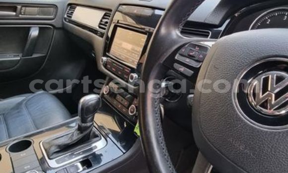 Nunua Ilio tumika Volkswagen Touareg Silver Gari ndani ya Mbabane nchini Manzini Nunua Ilio tumika Volkswagen Touareg Silver Gari ndani ya Mbabane nchini Manzini