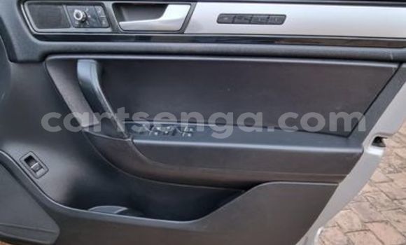 Nunua Ilio tumika Volkswagen Touareg Silver Gari ndani ya Mbabane nchini Manzini Nunua Ilio tumika Volkswagen Touareg Silver Gari ndani ya Mbabane nchini Manzini