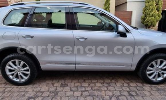 Nunua Ilio tumika Volkswagen Touareg Silver Gari ndani ya Mbabane nchini Manzini Nunua Ilio tumika Volkswagen Touareg Silver Gari ndani ya Mbabane nchini Manzini