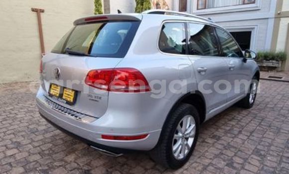 Nunua Ilio tumika Volkswagen Touareg Silver Gari ndani ya Mbabane nchini Manzini Nunua Ilio tumika Volkswagen Touareg Silver Gari ndani ya Mbabane nchini Manzini