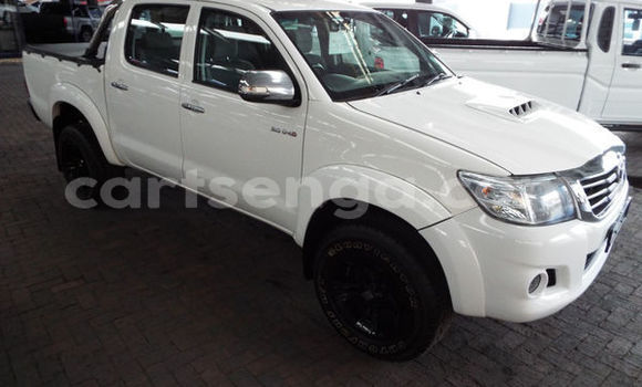 Buy Used Toyota Hilux White Car in Mbabane in Manzini Buy Used Toyota Hilux White Car in Mbabane in Manzini