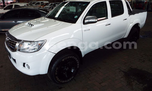 Buy Used Toyota Hilux White Car in Mbabane in Manzini Buy Used Toyota Hilux White Car in Mbabane in Manzini