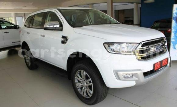 Buy Used Ford Everest White Car in Mbabane in Manzini Buy Used Ford Everest White Car in Mbabane in Manzini
