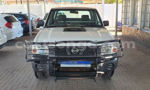 Nunua Ilio tumika Nissan NP 300 White Gari ndani ya Big Bend nchini Lubombo Nunua Ilio tumika Nissan NP 300 White Gari ndani ya Big Bend nchini Lubombo