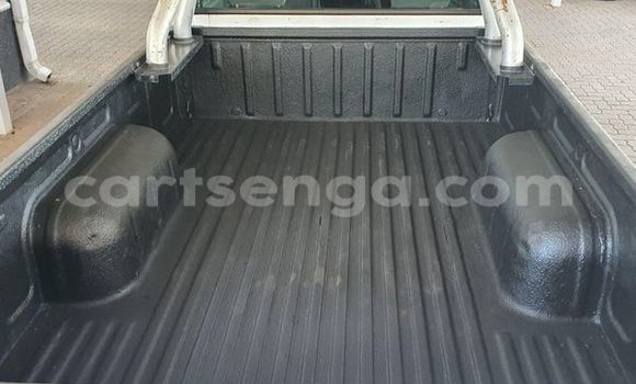 Nunua Ilio tumika Nissan NP 300 White Gari ndani ya Big Bend nchini Lubombo Nunua Ilio tumika Nissan NP 300 White Gari ndani ya Big Bend nchini Lubombo