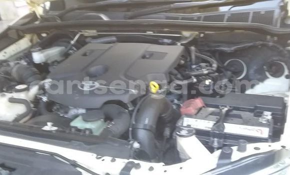 Buy Used Toyota Hilux White Car in Kwaluseni in Manzini