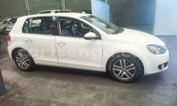 Nunua Ilio tumika Volkswagen Golf White Gari ndani ya Manzini nchini Manzini Nunua Ilio tumika Volkswagen Golf White Gari ndani ya Manzini nchini Manzini
