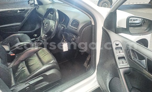 Nunua Ilio tumika Volkswagen Golf White Gari ndani ya Manzini nchini Manzini Nunua Ilio tumika Volkswagen Golf White Gari ndani ya Manzini nchini Manzini