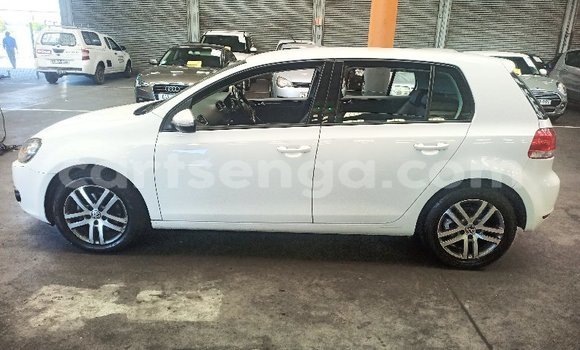 Nunua Ilio tumika Volkswagen Golf White Gari ndani ya Manzini nchini Manzini Nunua Ilio tumika Volkswagen Golf White Gari ndani ya Manzini nchini Manzini