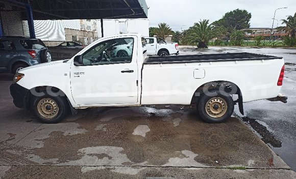 Nunua Ilio tumika Toyota Hilux White Gari ndani ya Manzini nchini Manzini Nunua Ilio tumika Toyota Hilux White Gari ndani ya Manzini nchini Manzini