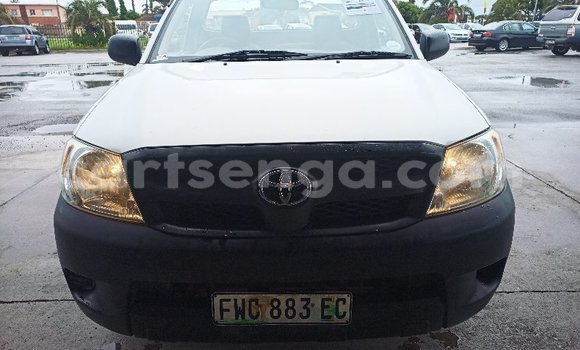 Nunua Ilio tumika Toyota Hilux White Gari ndani ya Manzini nchini Manzini Nunua Ilio tumika Toyota Hilux White Gari ndani ya Manzini nchini Manzini