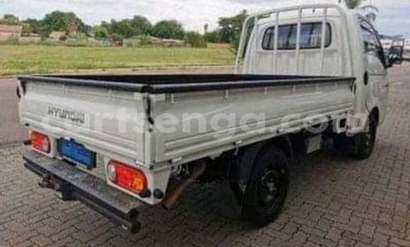 Nunua Ilio tumika Hyundai H1 White Gari ndani ya Manzini nchini Manzini Nunua Ilio tumika Hyundai H1 White Gari ndani ya Manzini nchini Manzini