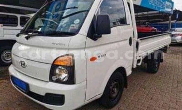 Nunua Ilio tumika Hyundai H1 White Gari ndani ya Manzini nchini Manzini Nunua Ilio tumika Hyundai H1 White Gari ndani ya Manzini nchini Manzini